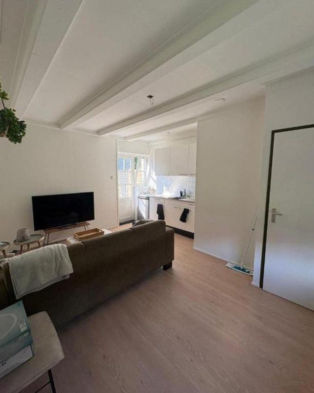 House with garden in Dronryp - Image 4