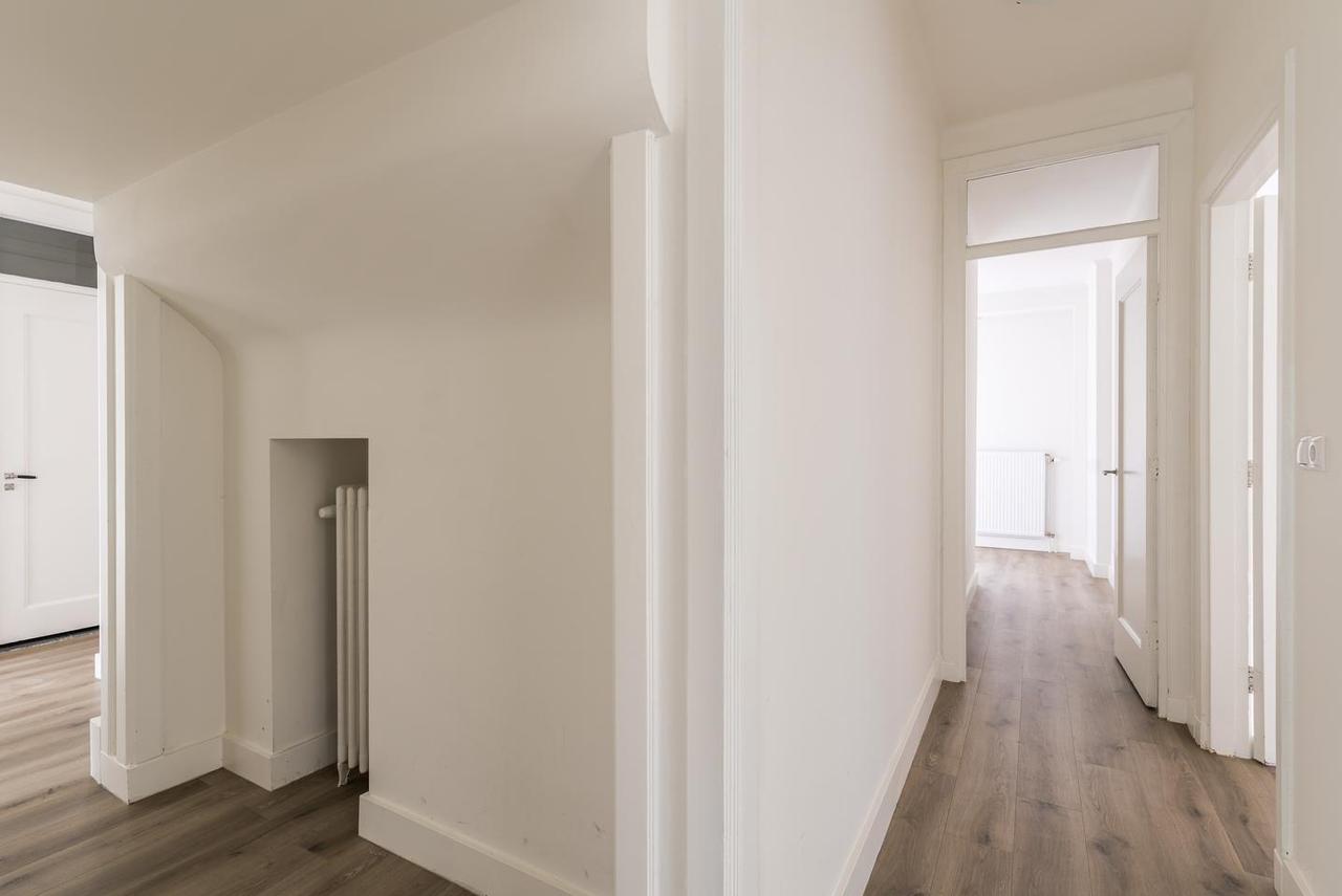 130 m² living space with 4 bedrooms in Oud-Zuid - Image 18
