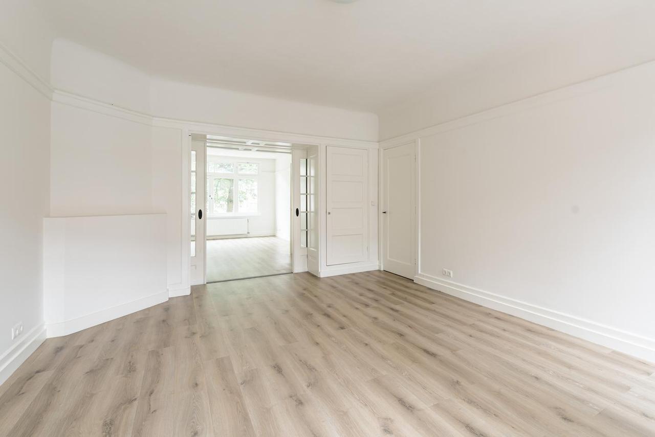 130 m² living space with 4 bedrooms in Oud-Zuid - Image 4