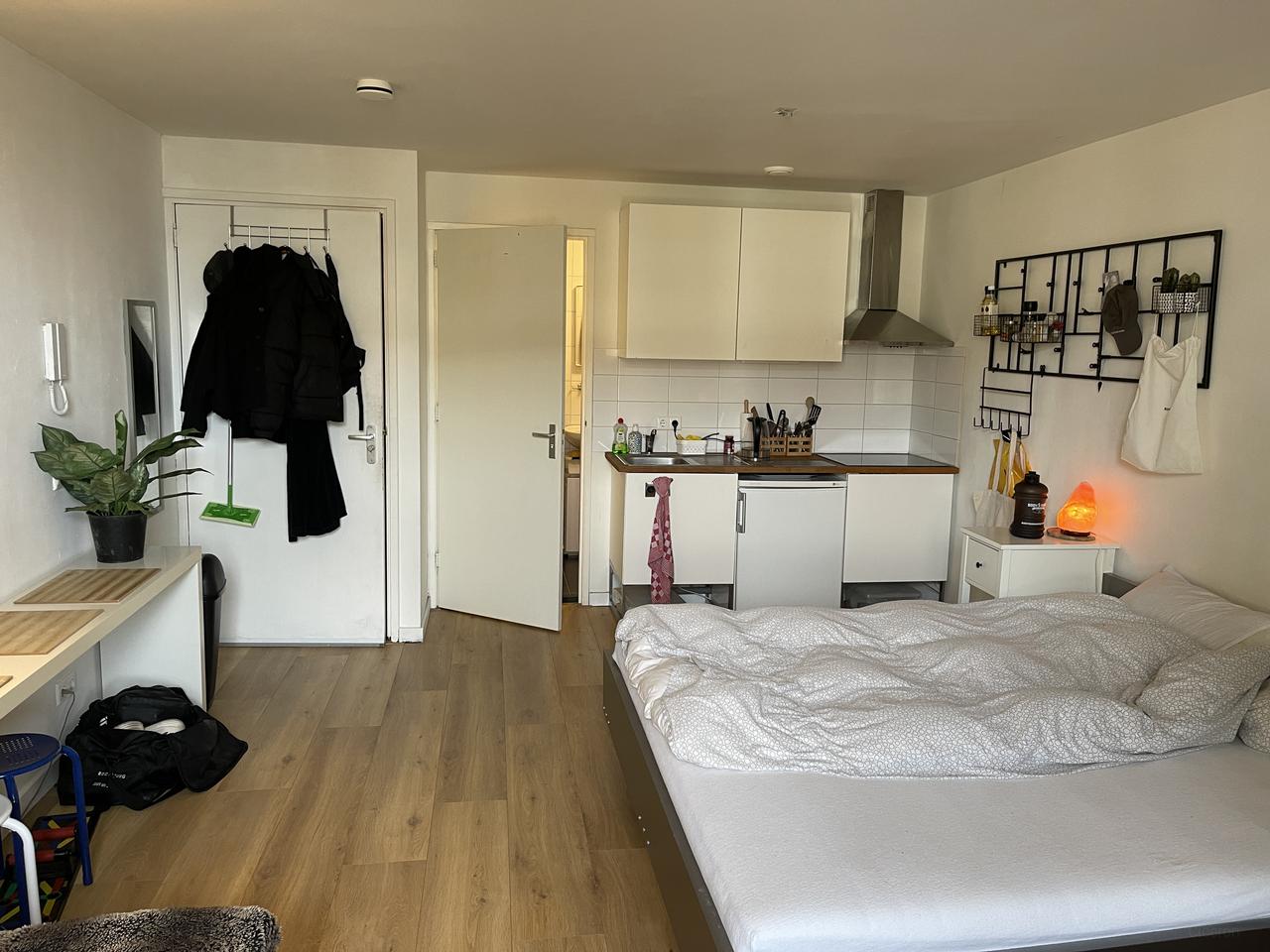 Studio met balkon in hartje Tilburg - Afbeelding 2
