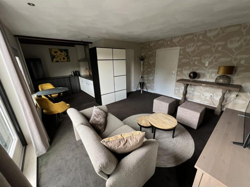 Furnished apartment with roof terrace - Image 2
