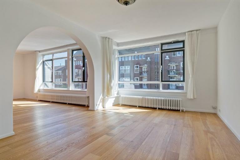 170 m² apartment with 4 bedrooms - Image 6