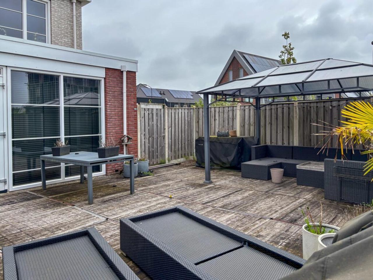 Corner house with garden in Binnenduin - Image 11