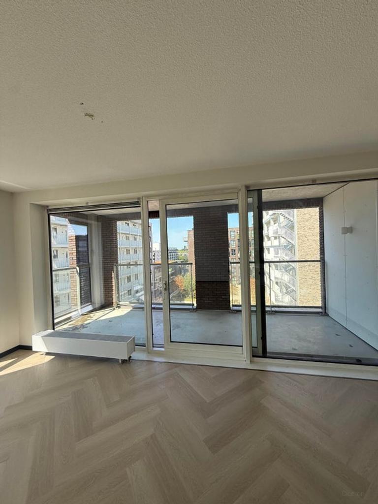 84 m² appartement aan Osdorpplein - Afbeelding 2
