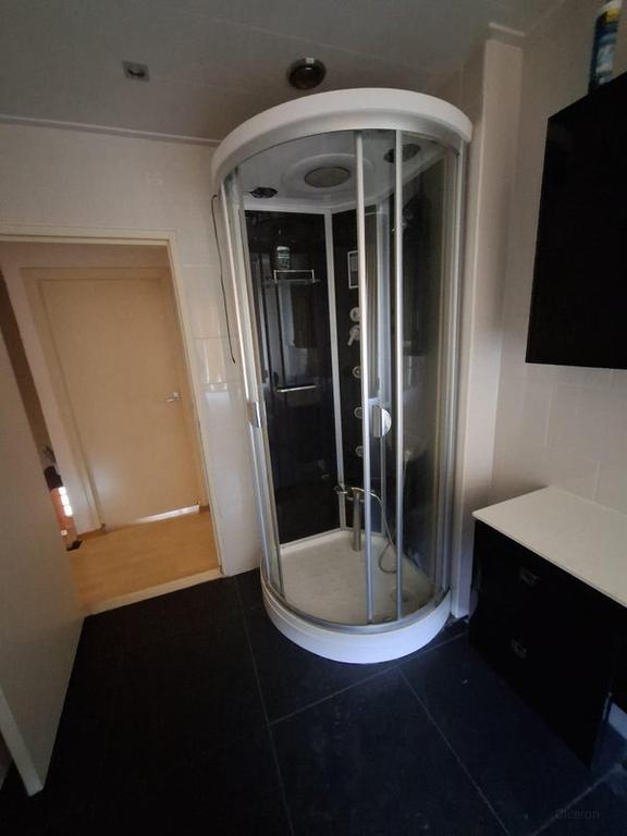 House with 6 bedrooms and garden in City Center - Image 12