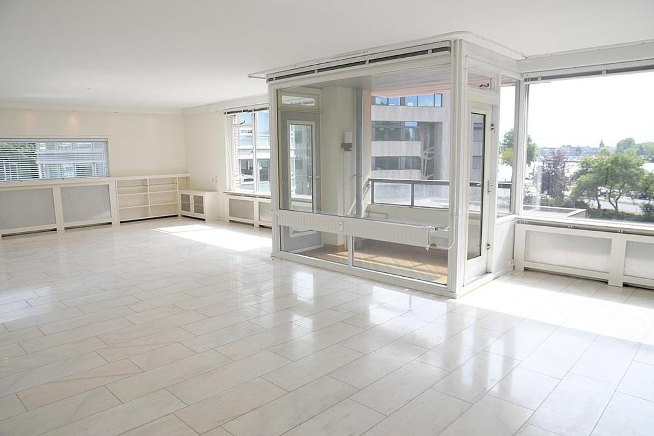 160 m2 hoekappartement met uitzicht - Afbeelding 2