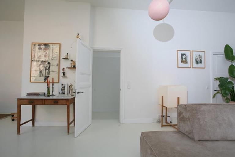 240 m² house with terrace - Image 10