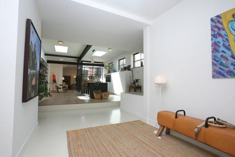 240 m² house with terrace - Image 2