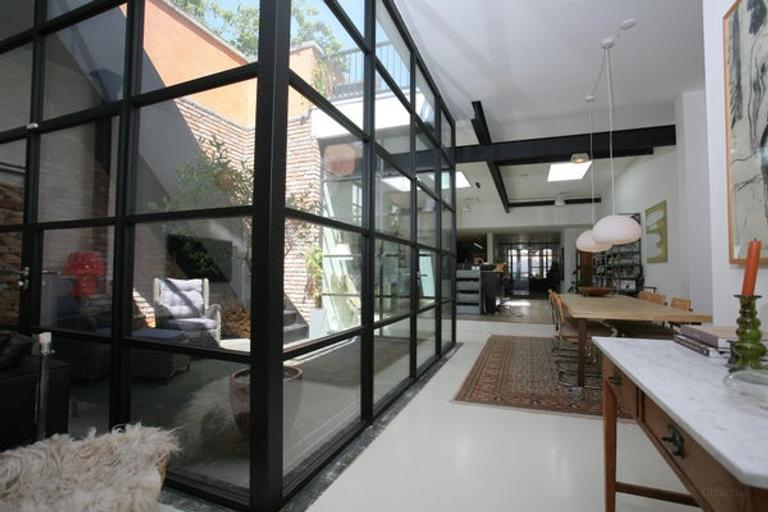 240 m² house with terrace - Image 12