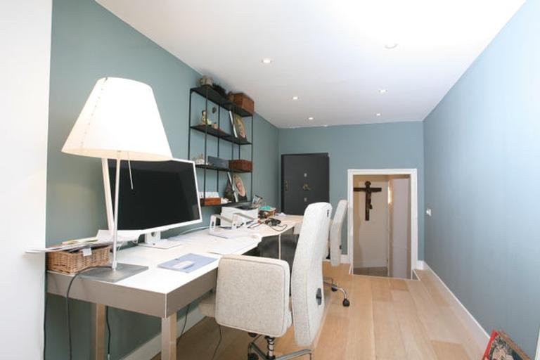 240 m² house with terrace - Image 14