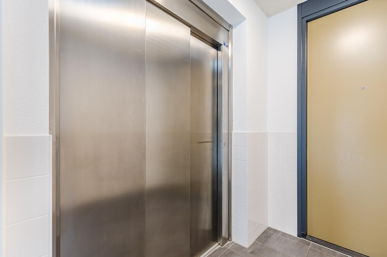 3-room apartment with balcony and parking space - Image 9