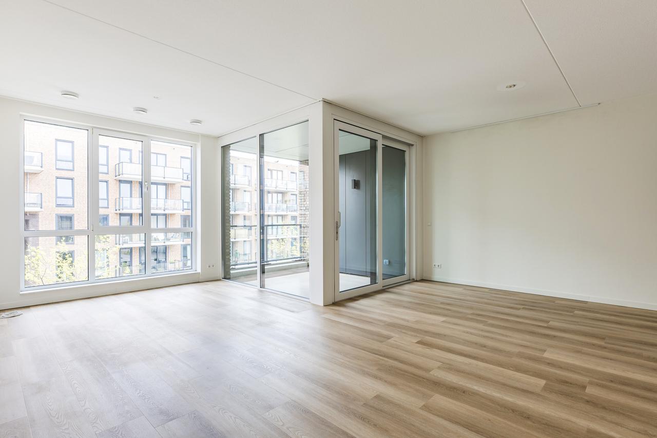 3-room apartment with balcony and parking space - Image 13