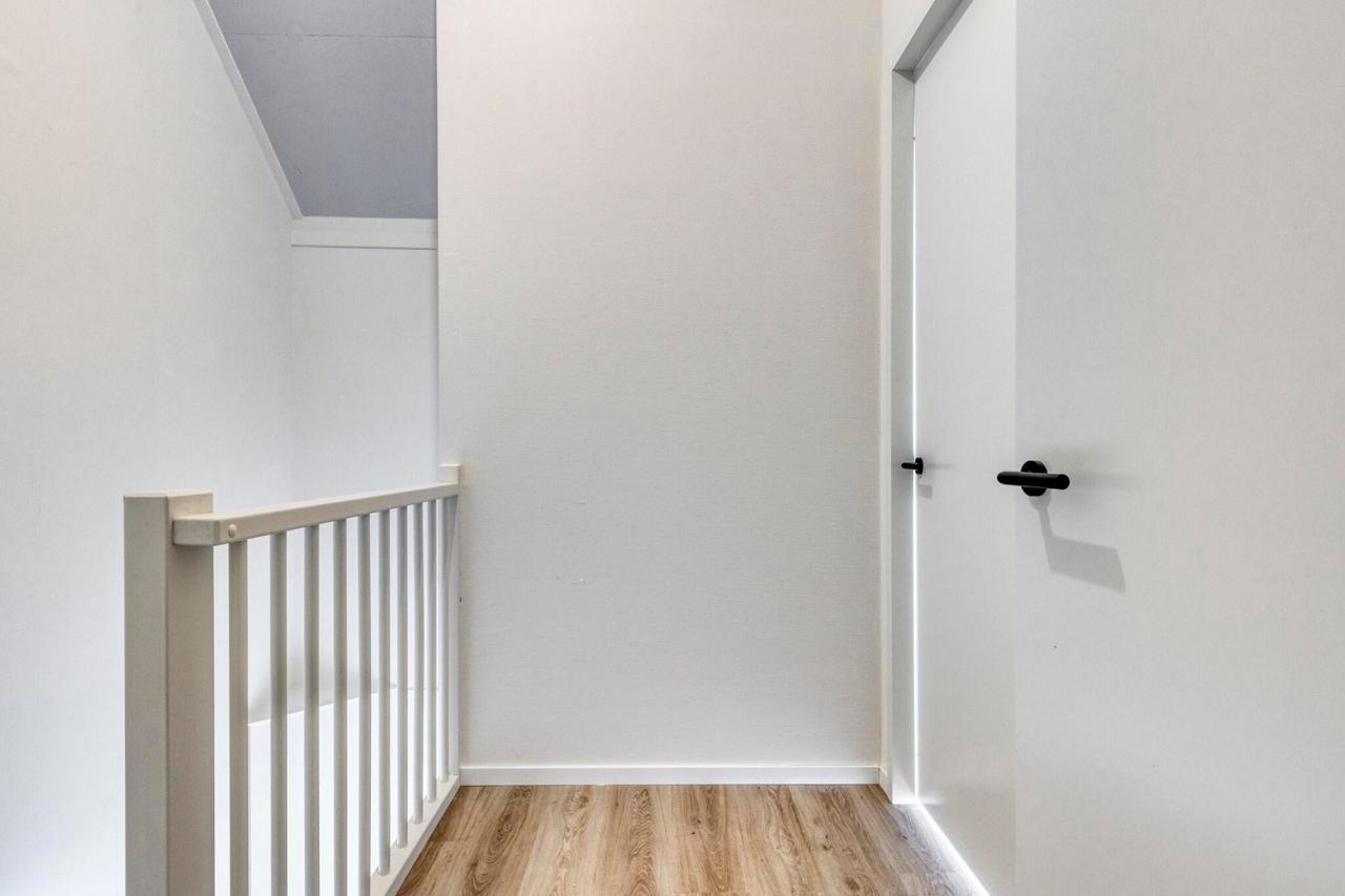 New-build home with 4 bedrooms and garden - Image 19