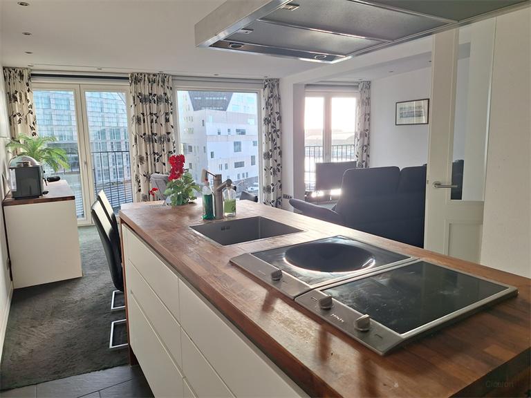 Bright 1-bedroom apartment near Central Station - Image 7