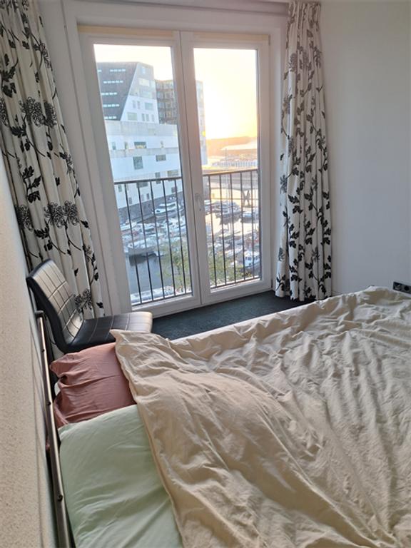 Bright 1-bedroom apartment near Central Station - Image 6
