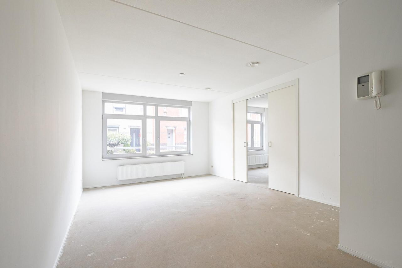2-bedroom apartment with parking space - Image 5