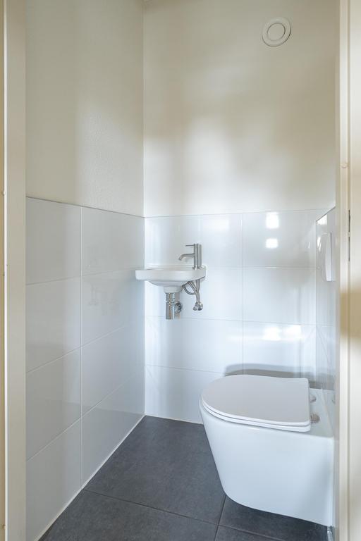 2-bedroom apartment with parking space - Image 11