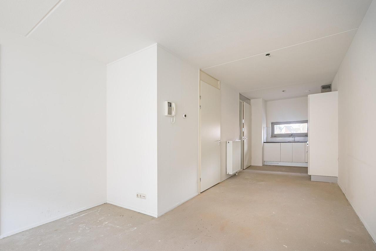 2-bedroom apartment with parking space - Image 6