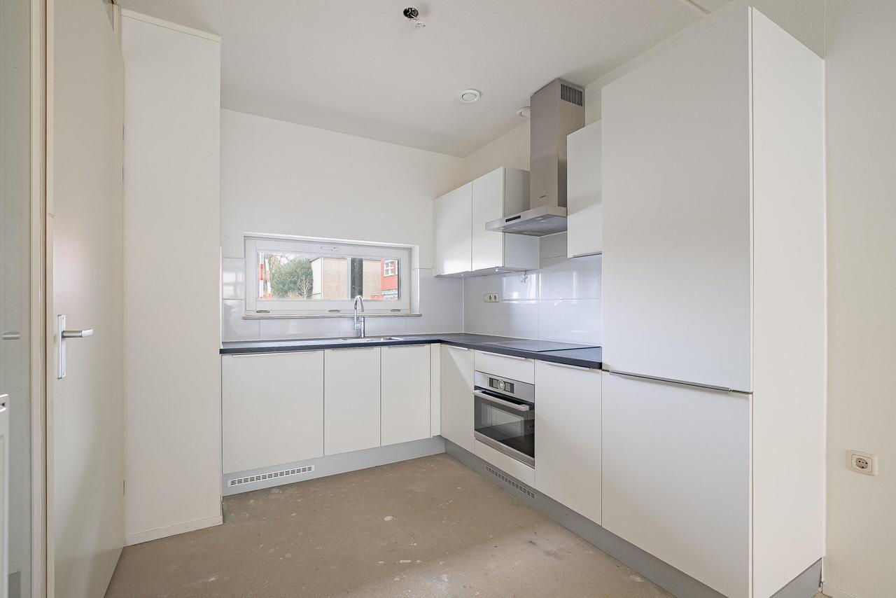 2-bedroom apartment with parking space - Image 4
