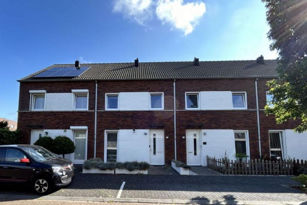 115 m² woonhuis met tuin en 4 slaapkamers - Afbeelding 1