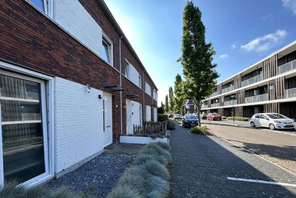 115 m² woonhuis met tuin en 4 slaapkamers - Afbeelding 2