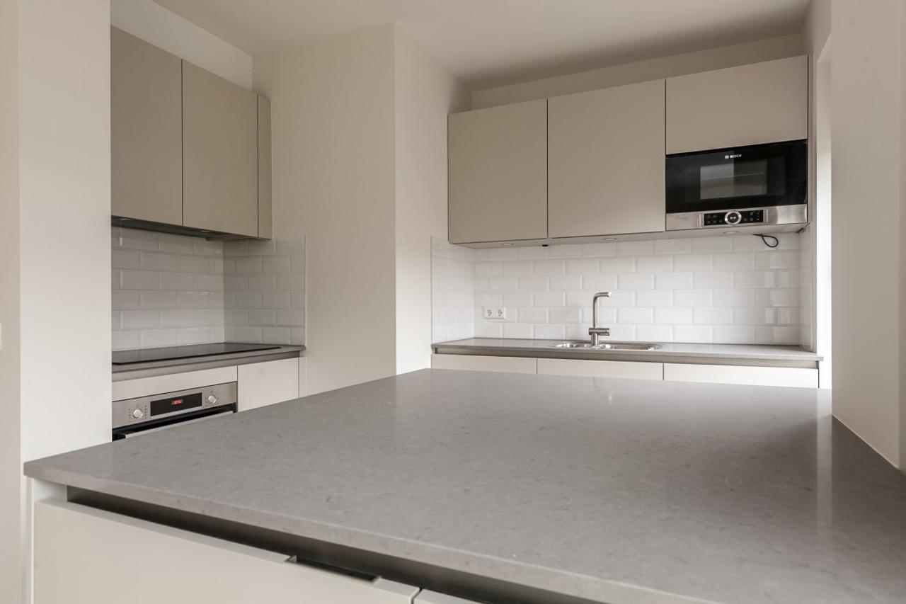 Bright 3-room apartment with 2 balconies - Image 12