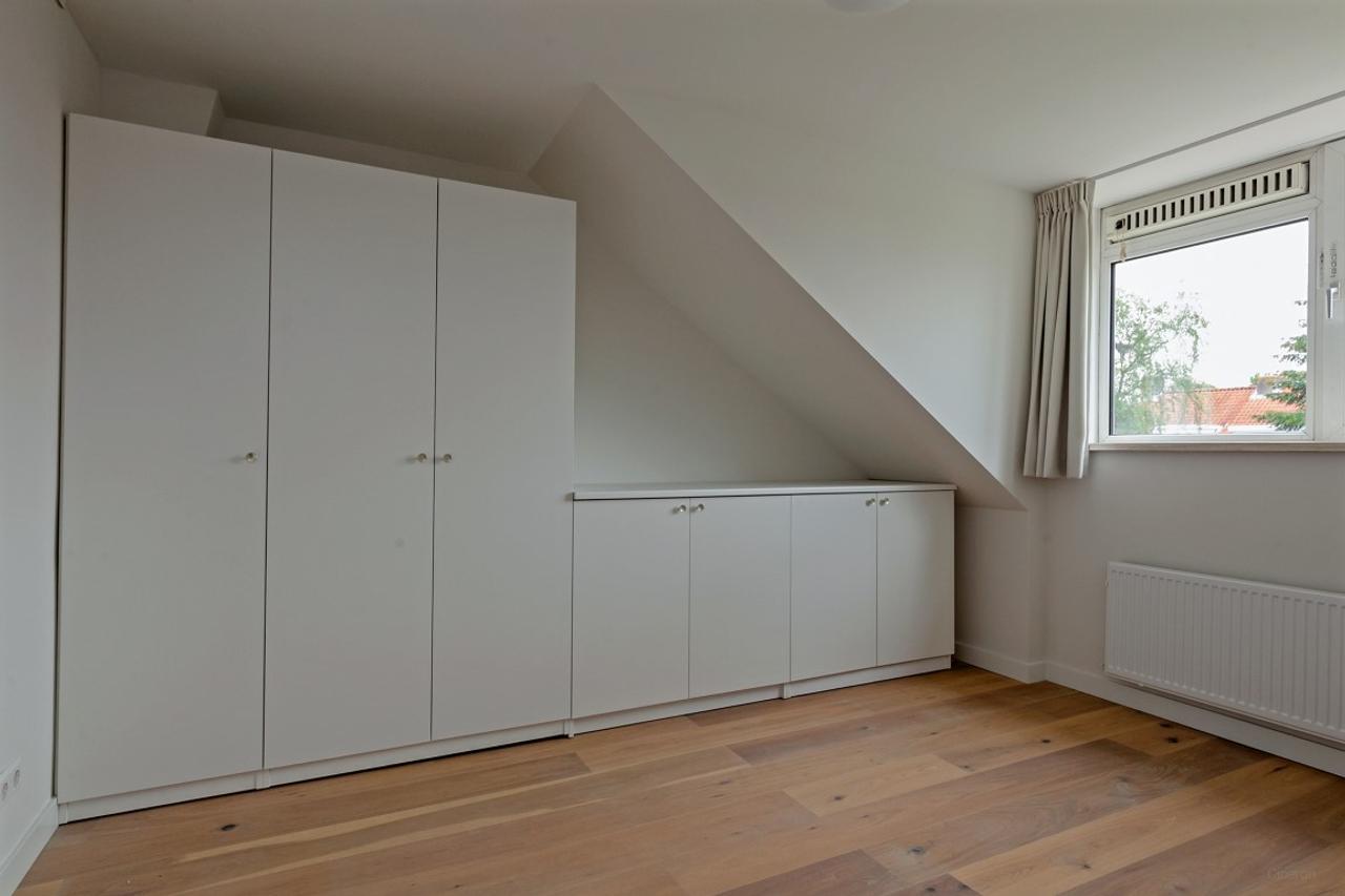 Bright 3-room apartment with 2 balconies - Image 17