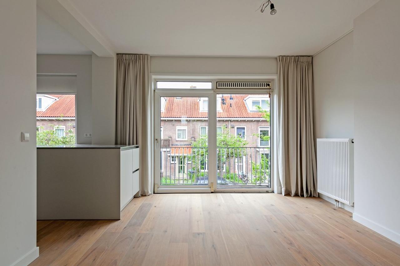 Bright 3-room apartment with 2 balconies - Image 10