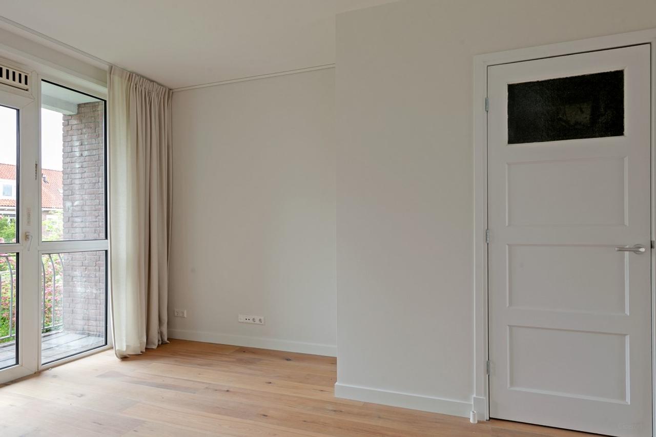 Bright 3-room apartment with 2 balconies - Image 6