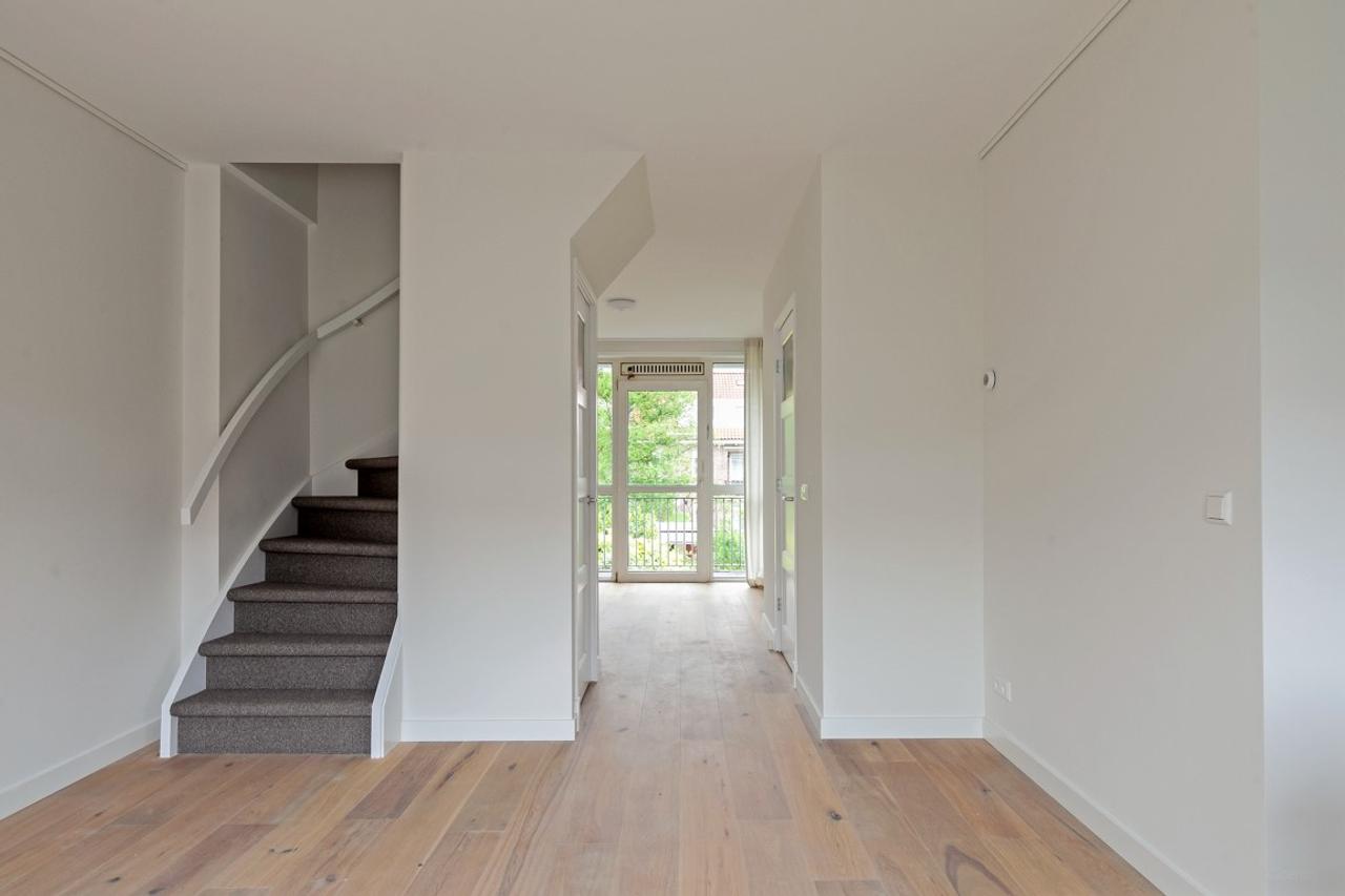 Bright 3-room apartment with 2 balconies - Image 15