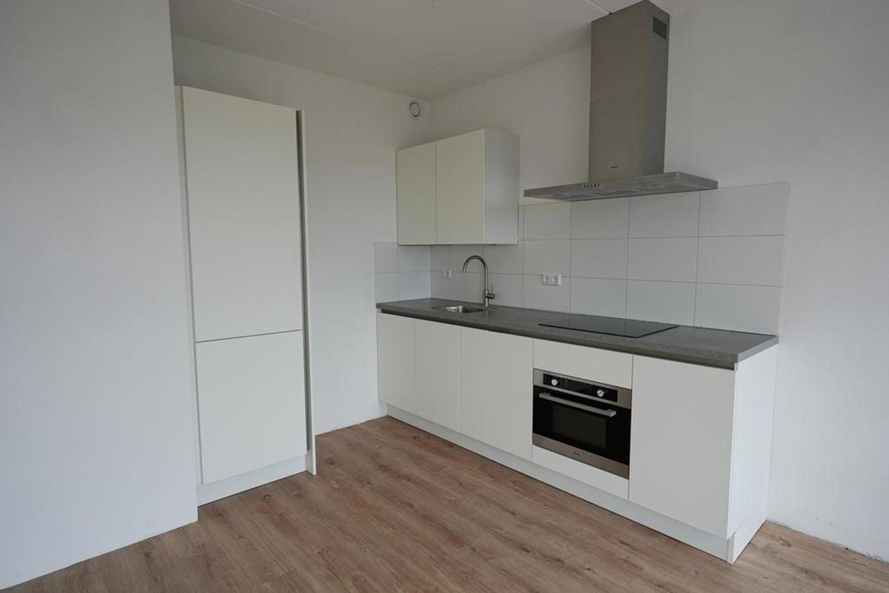 2-kamerappartement met balkon en parkeren - Afbeelding 2
