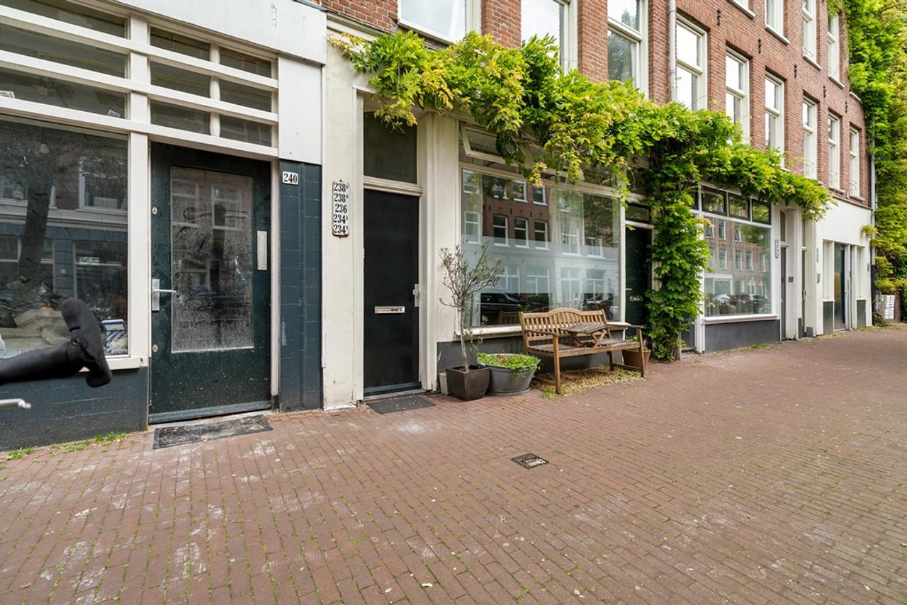 Furnished 1-bedroom apartment in Zeeheldenbuurt - Image 16