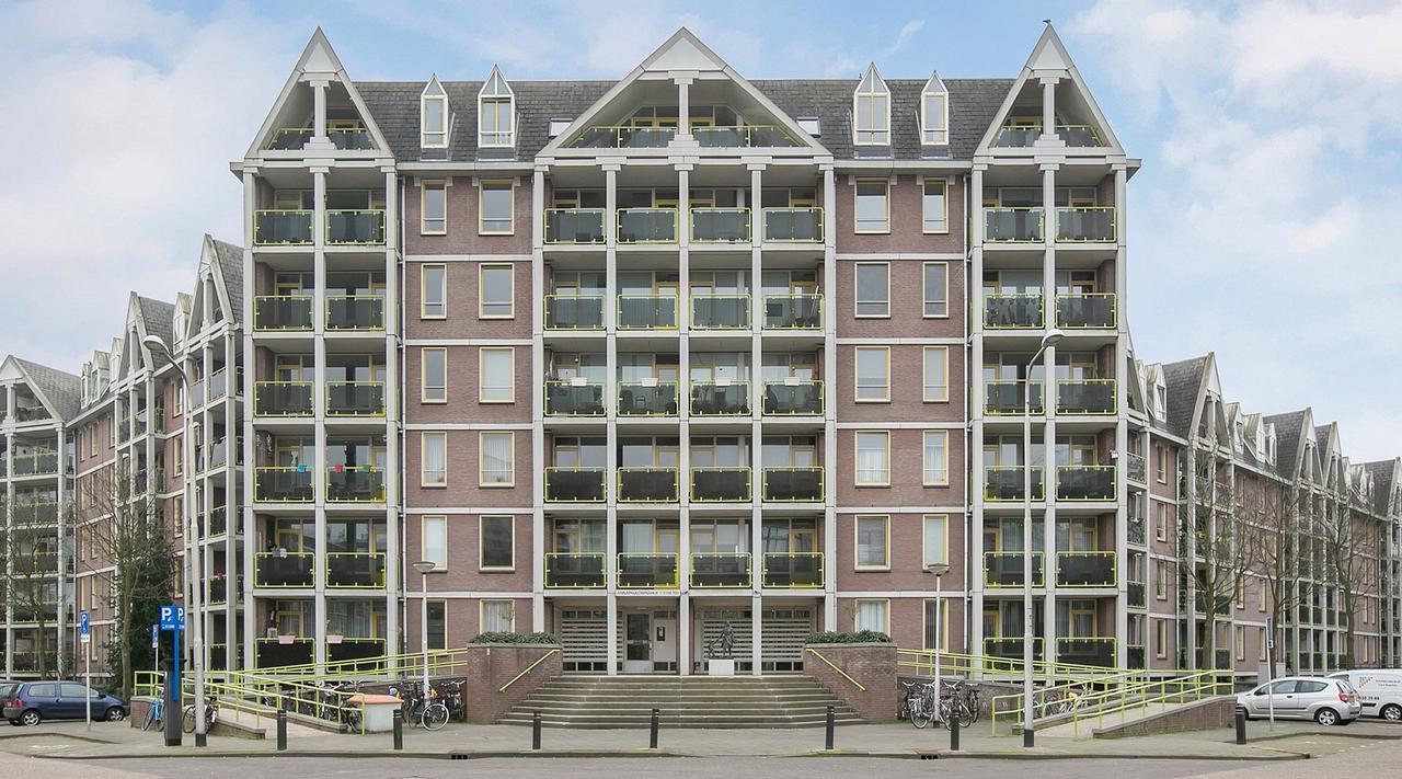 3-kamerappartement met loggia en garage - Afbeelding 2