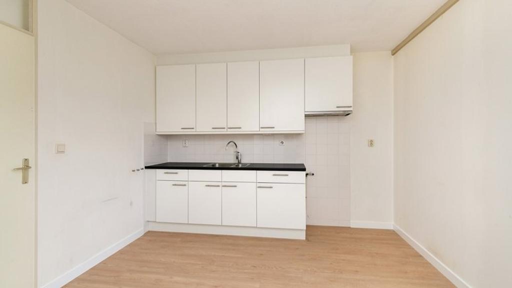 Bright 3-room apartment of 87 m² in Frankendael - Image 2