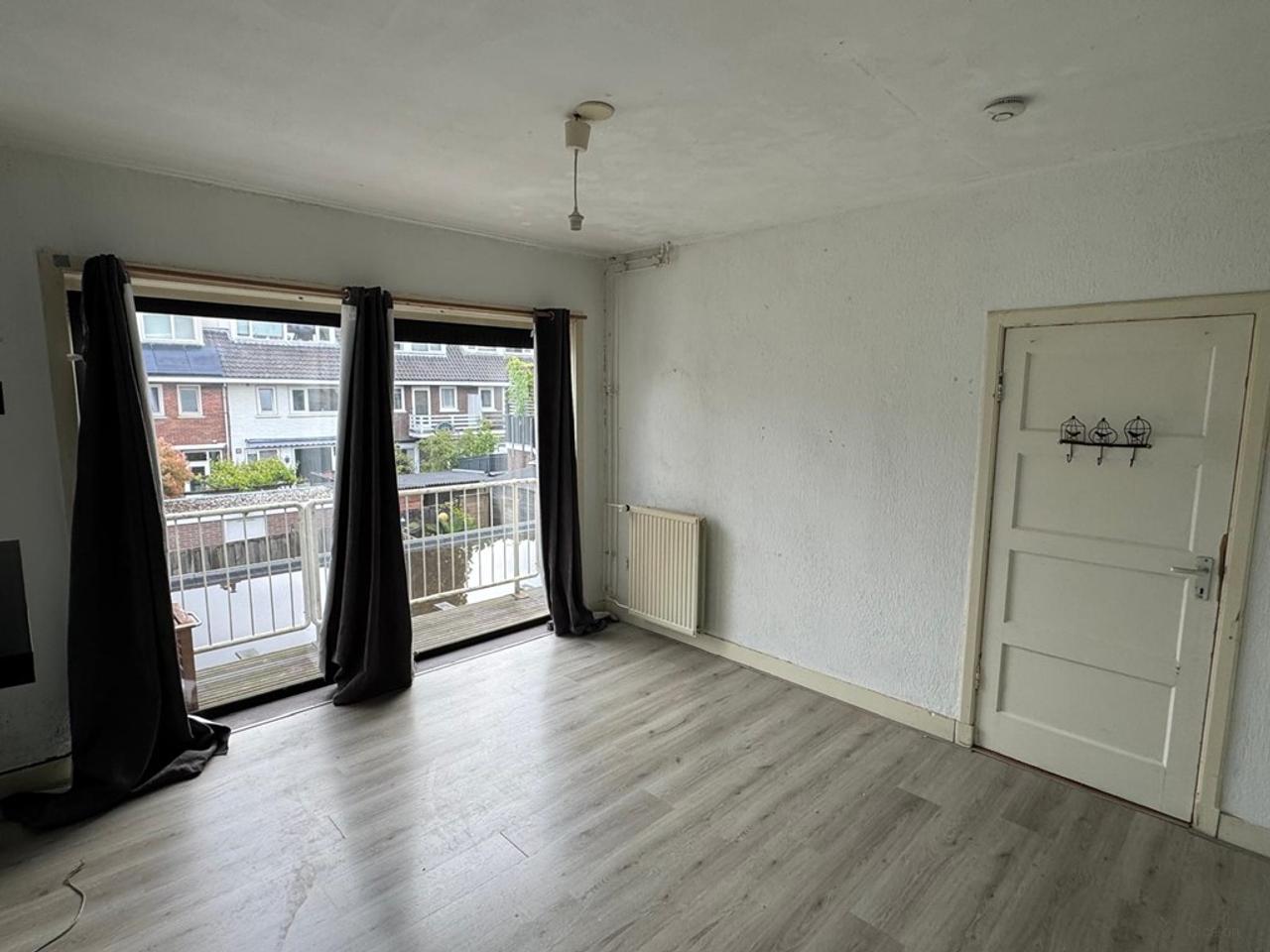16m² Room with Shared Balcony in Elinkwijk - Image 2