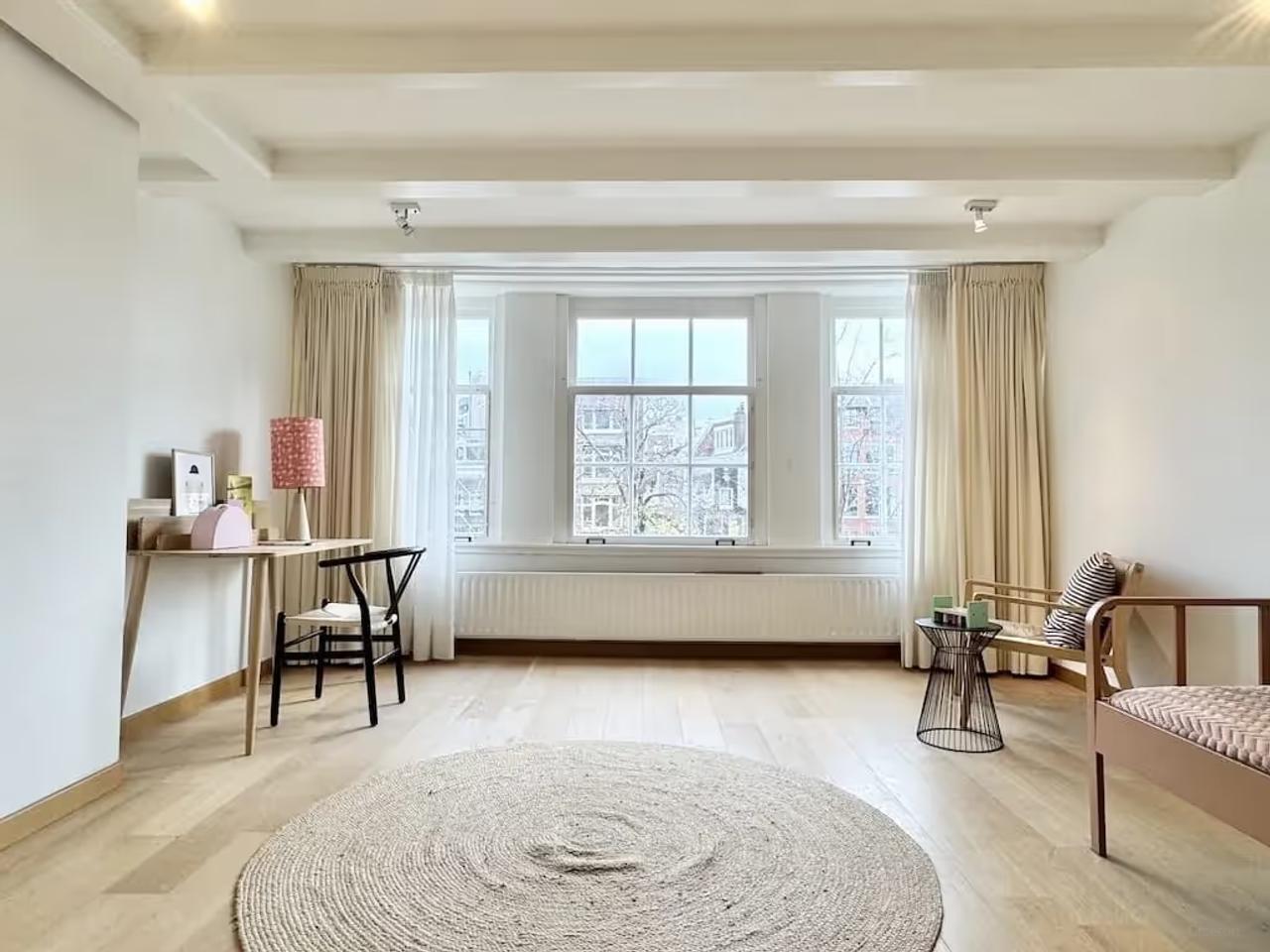 Entire Canal House on Singel with 6 Bedrooms - Image 12