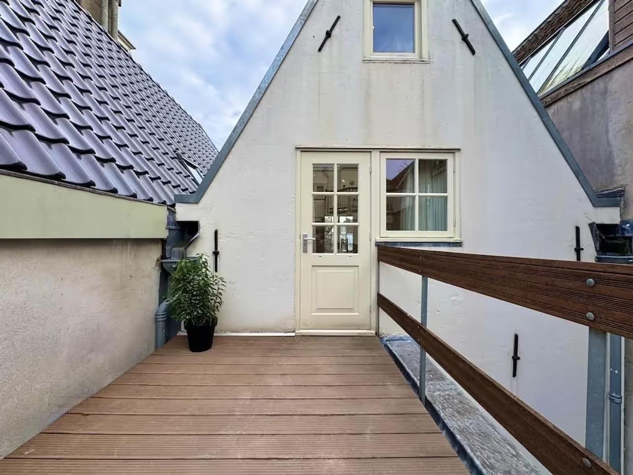 Entire Canal House on Singel with 6 Bedrooms - Image 16