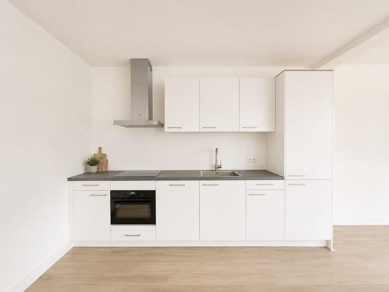 House Sharing in De Baarsjes: 3 Bedrooms - Image 4