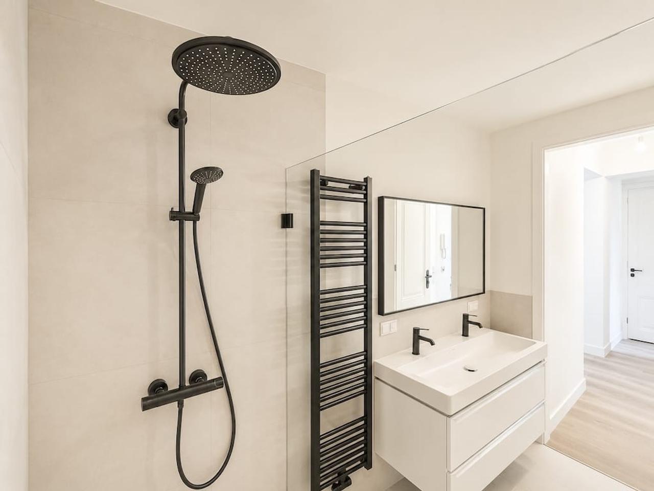 House Sharing in De Baarsjes: 3 Bedrooms - Image 17