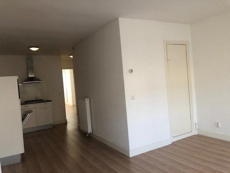 2-bedroom apartment in De Pijp - Image 3