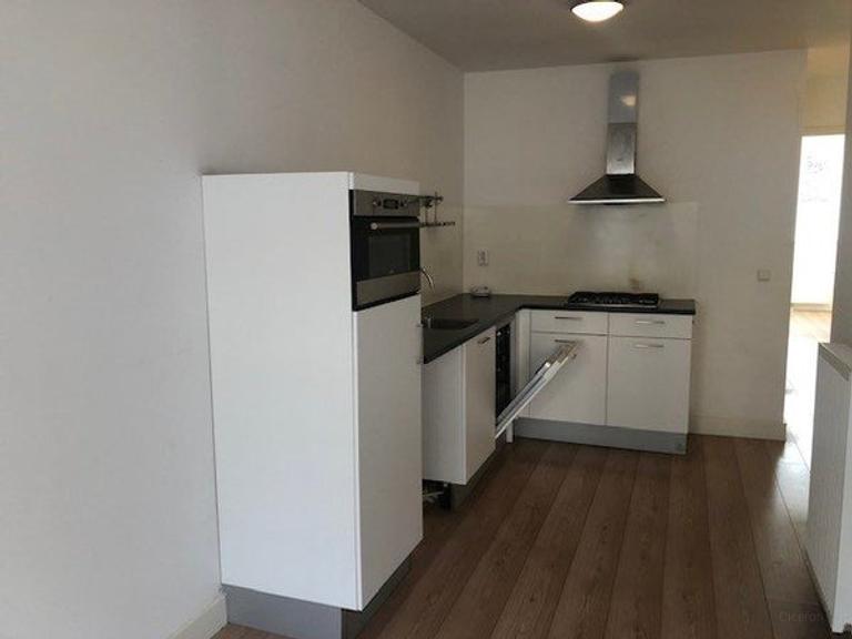 2-bedroom apartment in De Pijp - Image 2