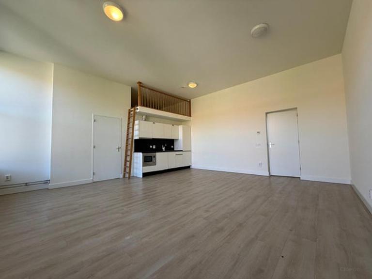 72m² two-bedroom apartment in De Baarsjes - Image 4