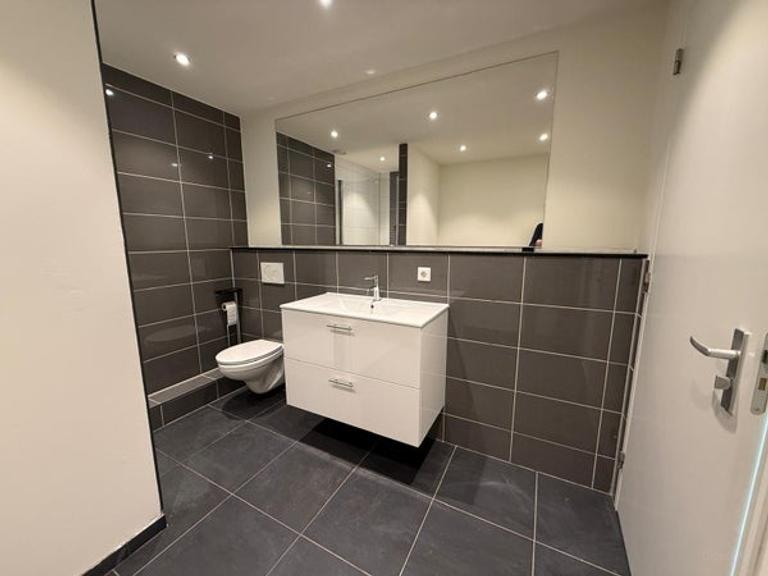 72m² two-bedroom apartment in De Baarsjes - Image 11