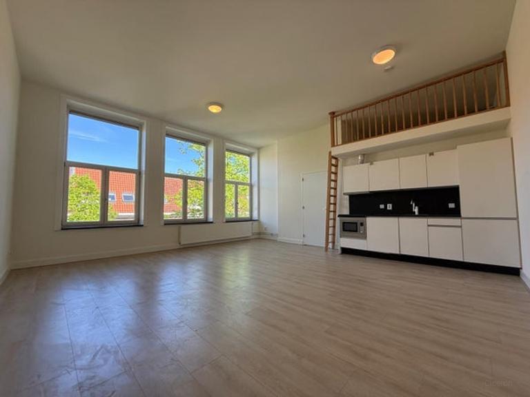 72m² two-bedroom apartment in De Baarsjes - Image 3