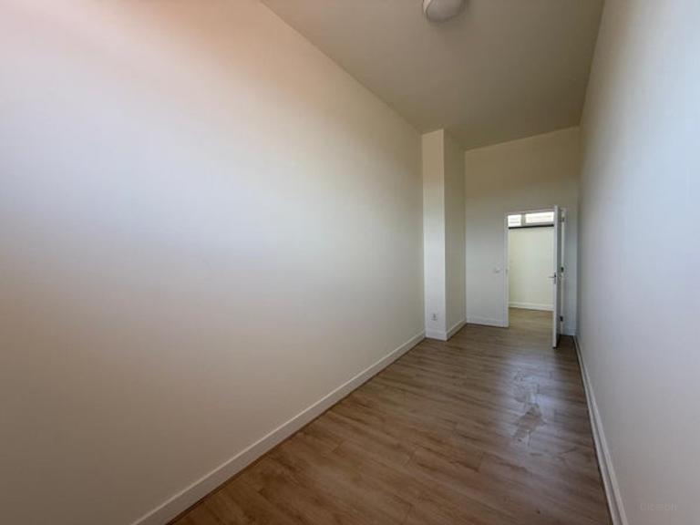 72m² two-bedroom apartment in De Baarsjes - Image 10