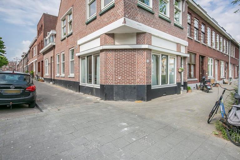 125 m² apartment with 3 bedrooms - Image 2