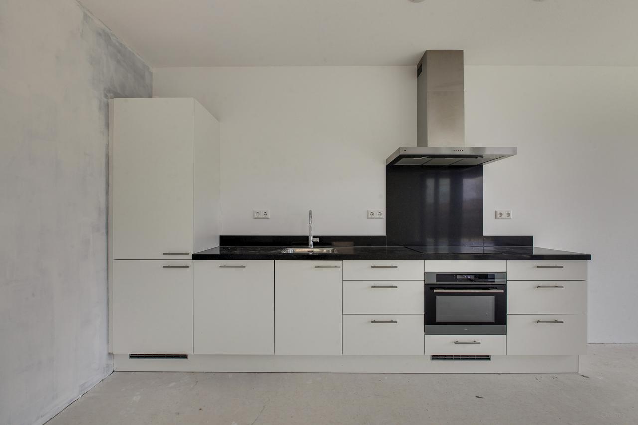Modern 2-room apartment on IJburg with terrace - Image 2