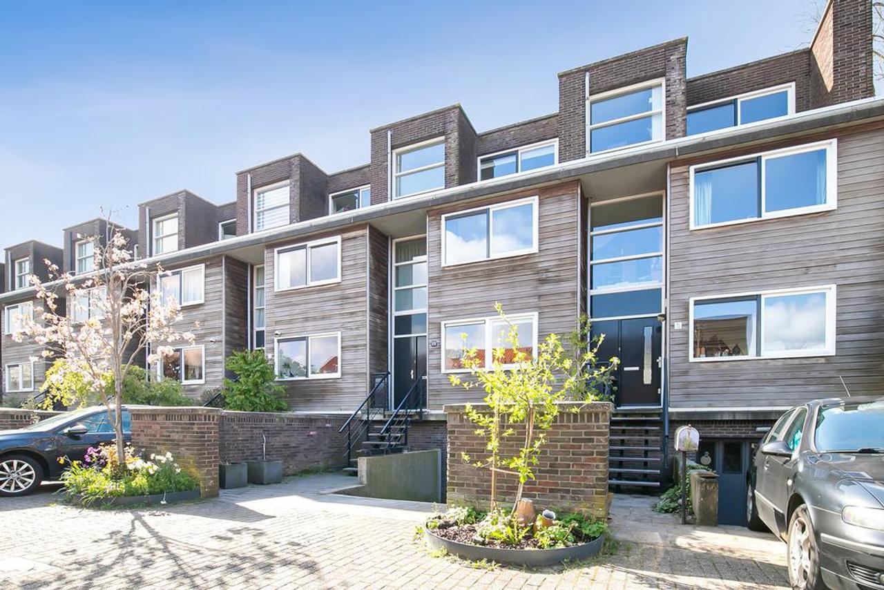 Woonhuis met tuin, garage en vrij uitzicht - Afbeelding 2