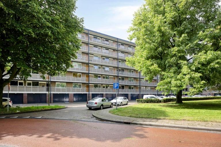 86 m² met balkon in De Kruiskamp - Afbeelding 1