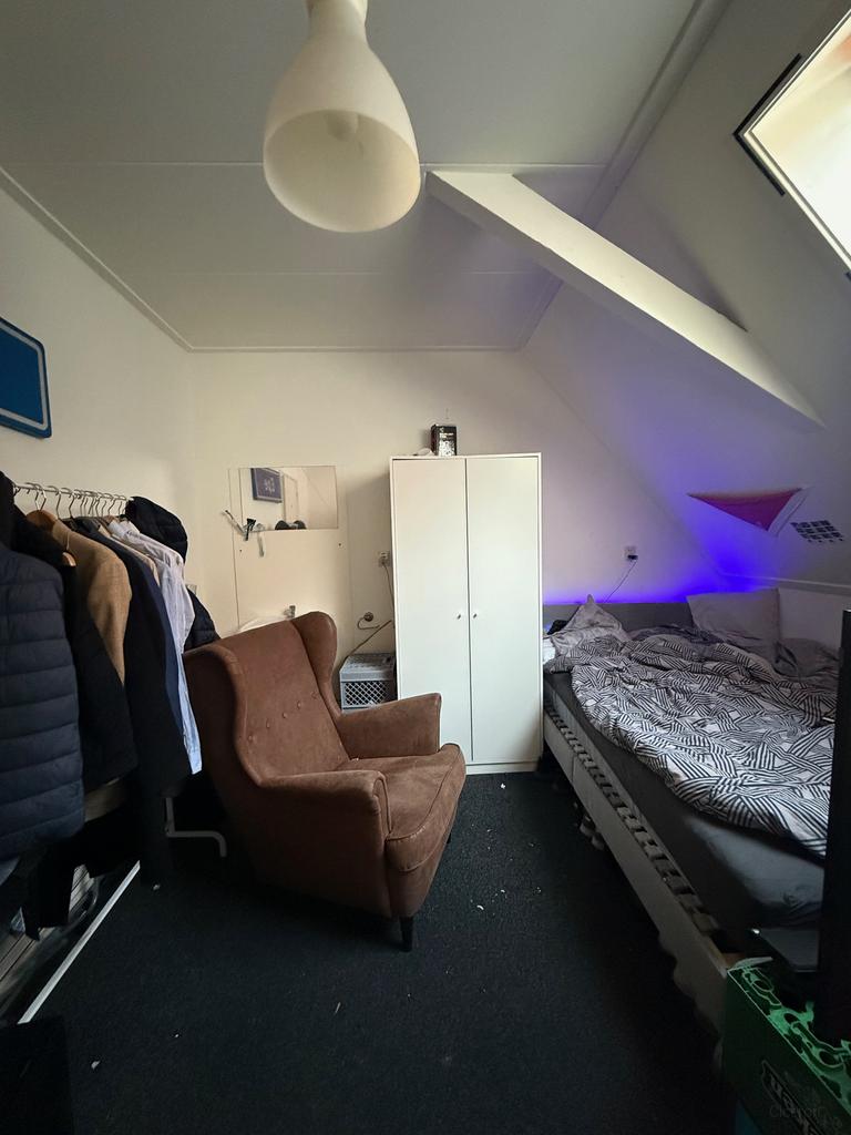 Kamer met wastafel aan het Boterdiep - Afbeelding 3